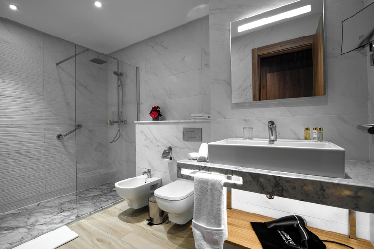 Bathroom 4, Dominium Palace, Agadir-Ida ou Tanane