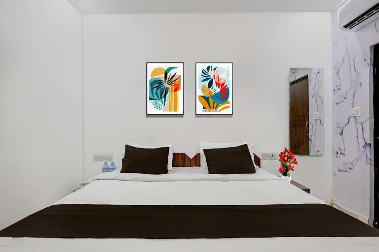 Room 4, Classic taj Villa Rooftop & Restuarent, Agra