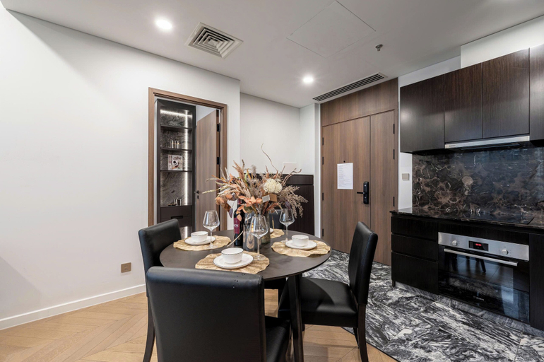 Dining 2, Cozy Riverside Apartment- Lumiere Skyway, District 2