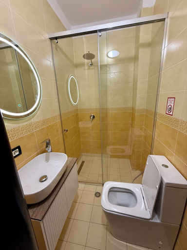 Bathroom 3, AL Hotel, Vlorës