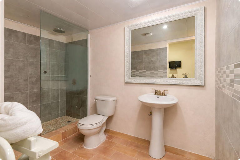 Bathroom 4, Hotel D' Cornelio & Spa, Distrito Nacional