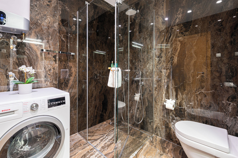 Bathroom 5, Hotel Wow