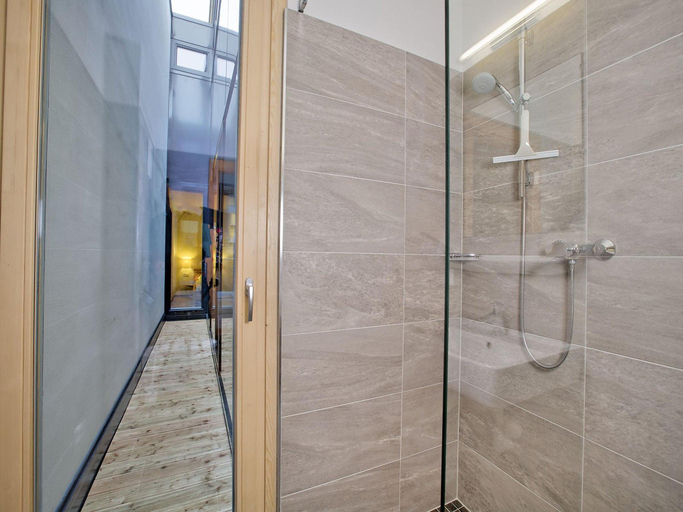 Bathroom 3, Apartment in Neukirchen near Ski Lift, Zell am See