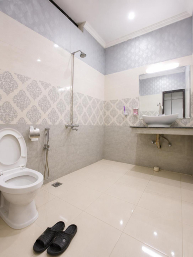 Bathroom 2, Concept Guest House, Islamabad