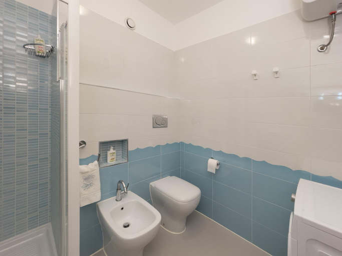 Bathroom, Modern vacation home with a sea view balcony, Udine