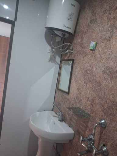 Bathroom 3, Aarohi Tourist Lodge And Restaurant, Rudraprayag