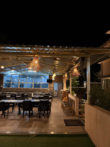 Food & Drinks 4, Mountain Meadows Resort, Satara