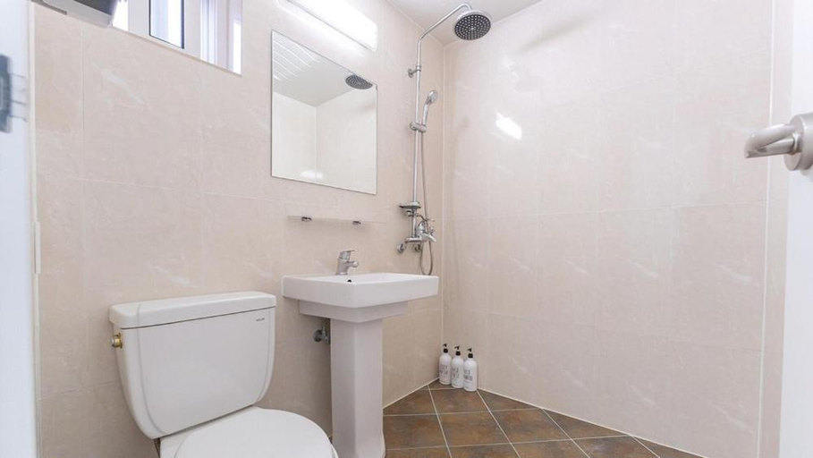 Bathroom 3, Geojae Lamer Pension, Geoje