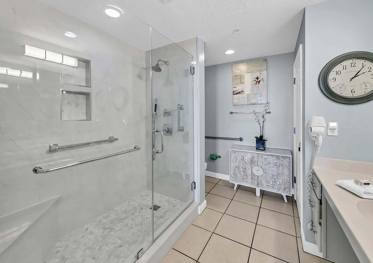 Bathroom 3, Sterling Reef 104, Bay