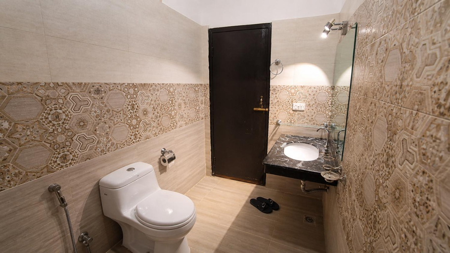 Bathroom 4, Concept Guest House, Islamabad