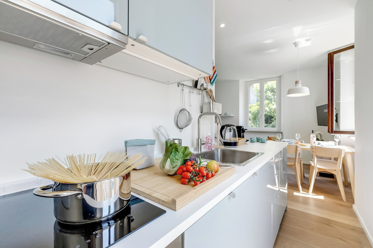 Private kitchen 3, Il Porticciolo - Lake Front Panoramic Apartment, Varese