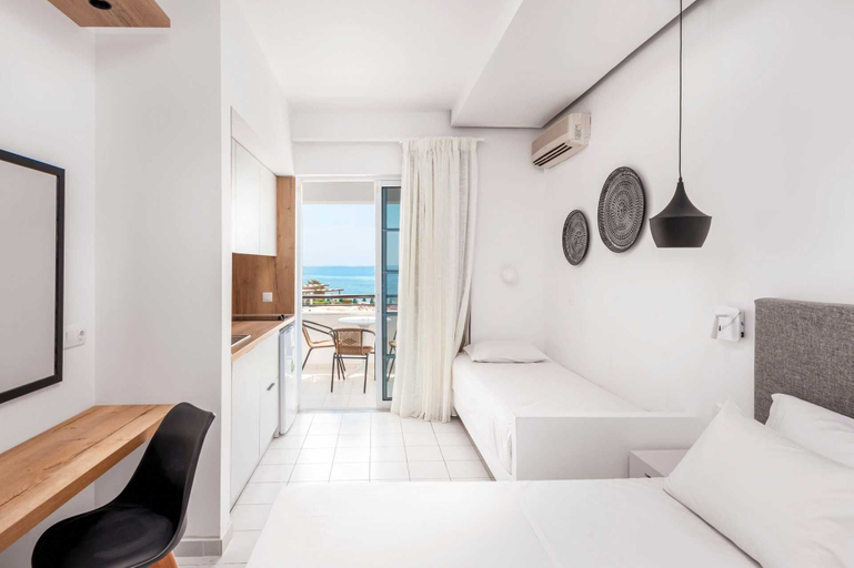 Bedroom 3, Elvita Beach Hotel, South Aegean
