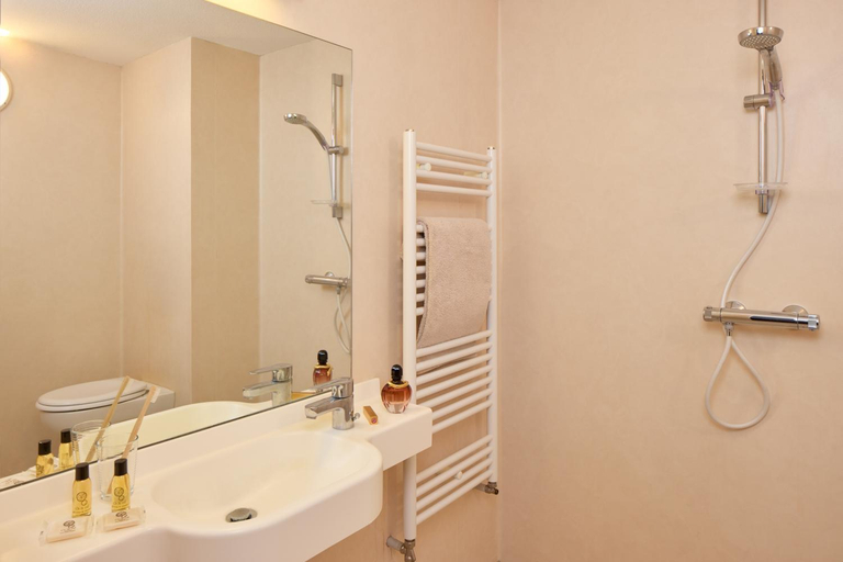 Shower, Quality Aparthotel Chalon-sur-Saône Gare, Saône-et-Loire