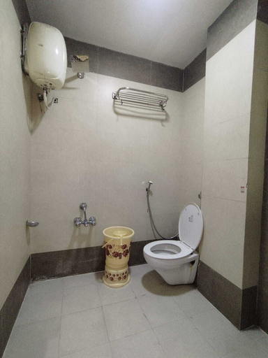 Bathroom 4, Lalji S Hotel And Restaurant, Ahmadabad