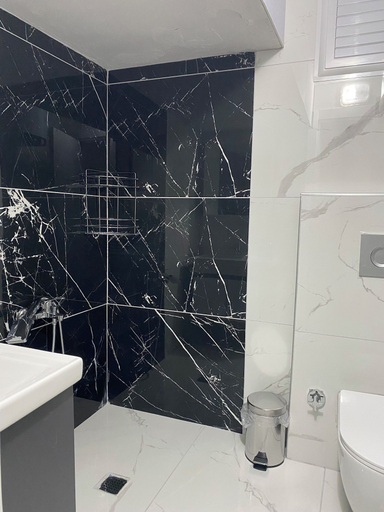 Bathroom 2, Lavin Suit, Marmara
