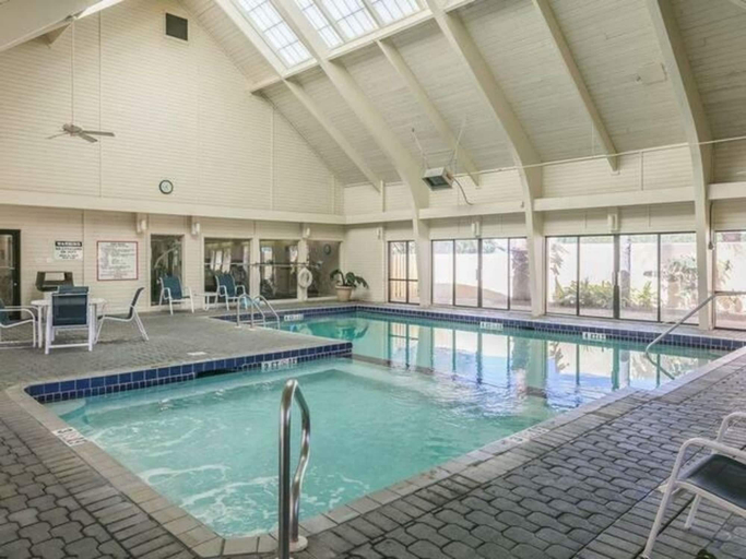 Sport & Beauty 4, Summer House Beachfront Condos, Baldwin