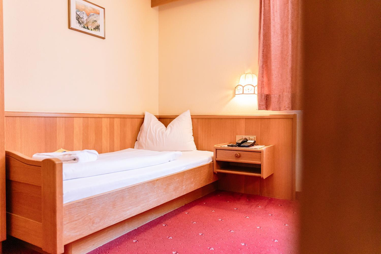 Bedroom 2, Hotel Wiese, Imst