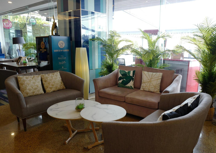 Public Area 2, Chaisaeng Palace Hotel, Muang Sing Buri