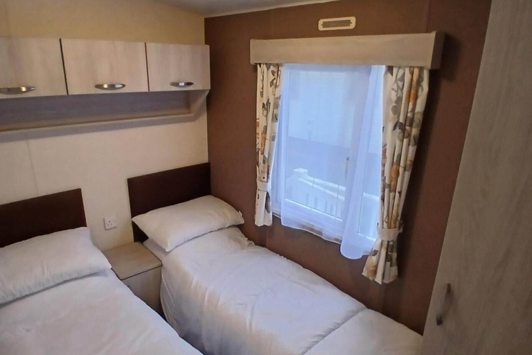 Room 3, Delightful 2 Bedroom Caravan Manor Park Hunstanton, Cambridgeshire