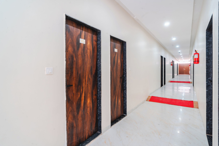 Lobby 2, Travinities Hotel - The Royal Palace, Indore