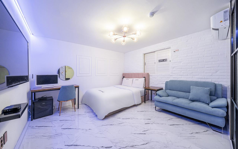 Others 3, Cheonho Hotel June, Gandong