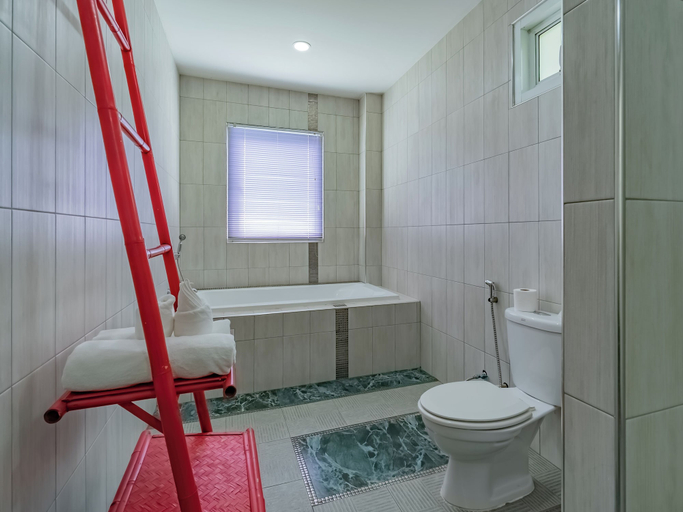 Bathroom 4, Villa Nap Dau 10 Bedrooms, Pulau Phuket