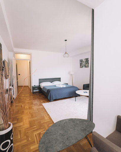 Bedroom 3, Hotel Cruiser