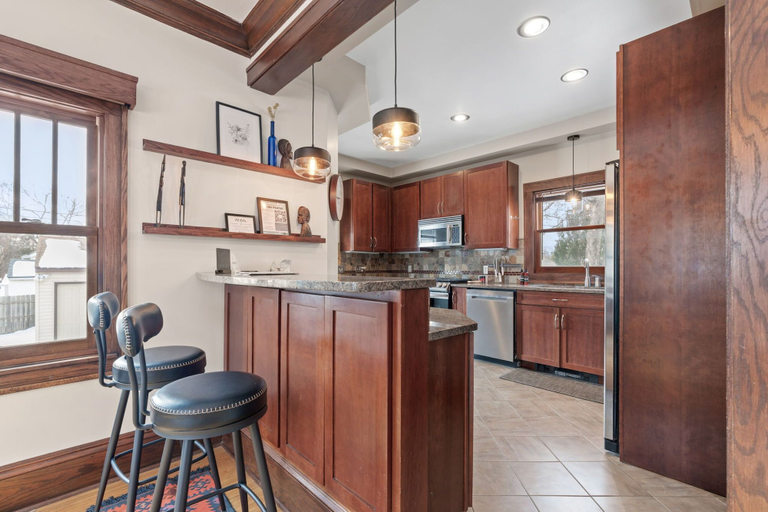 Others 5, Fulton Lodge, Hennepin