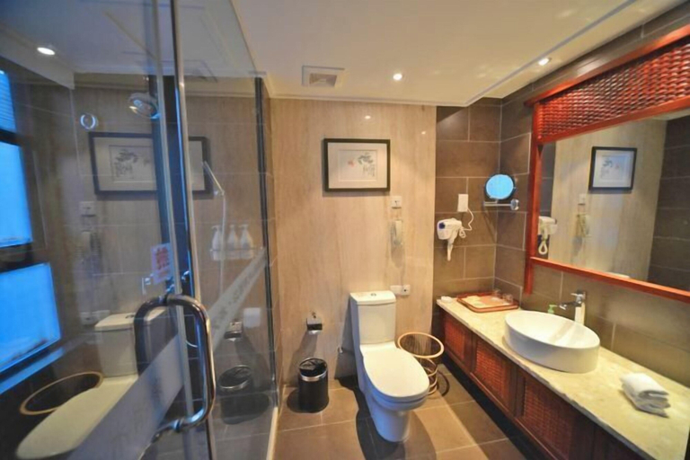 Bathroom 3, Tianmushan Hotspring Hotel, Yichun