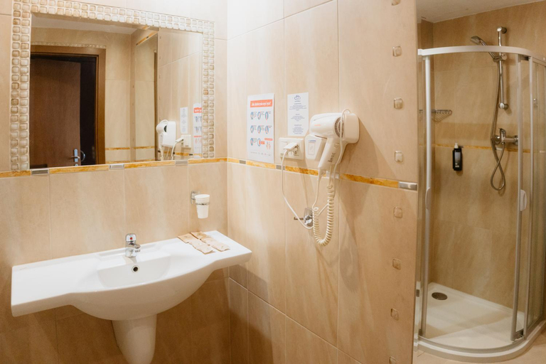 Bathroom 2, Sandra Spa Karpacz, Jelenia Góra