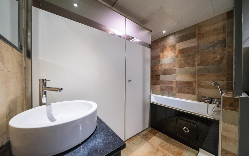 Bathroom 4, Seongnam Casa Hotel, Seongnam