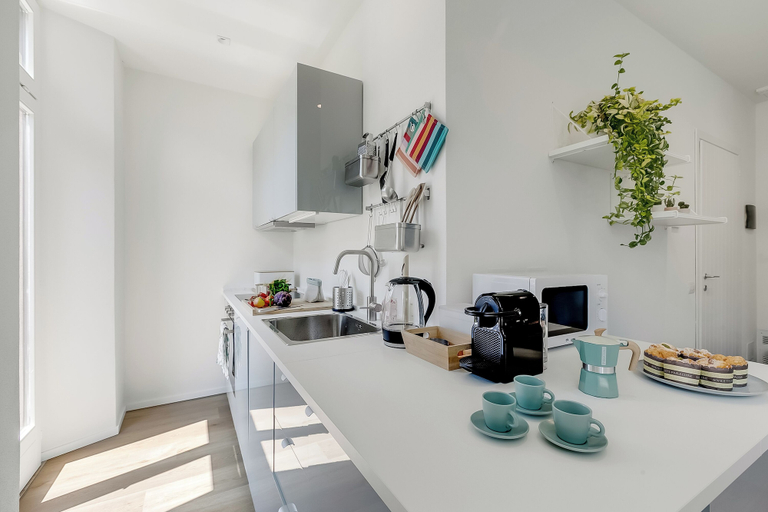 Private kitchen 4, Il Porticciolo - Lake Front Panoramic Apartment, Varese