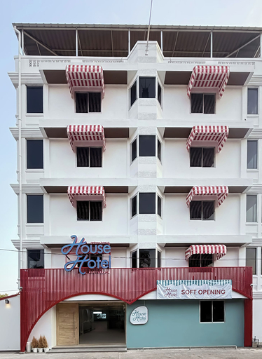 Front of property, House Hotel North Pattaya, Pattaya