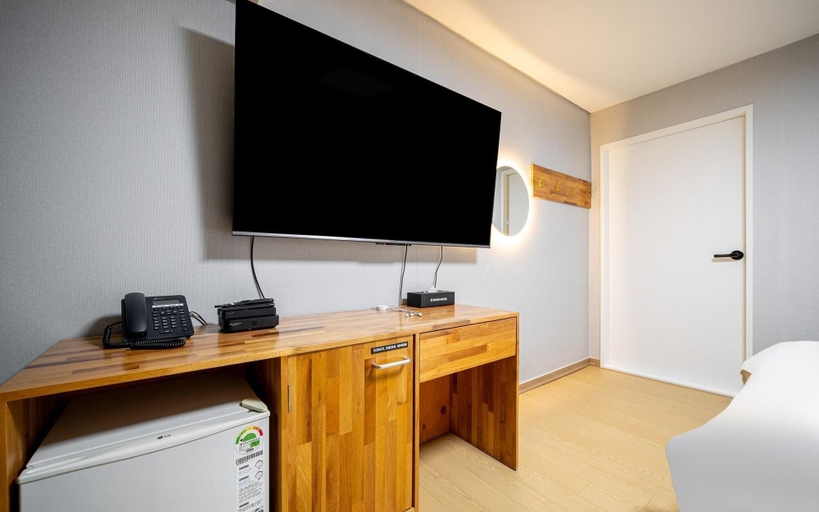 Bedroom 3, Buan Chaeseokgang Beach Ville, Buan