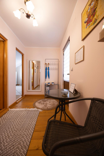 Others 5, Casa TaMi, Garcina