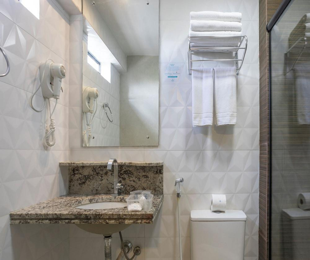 Bathroom 4, Atlantico Praia Hotel, João Pessoa
