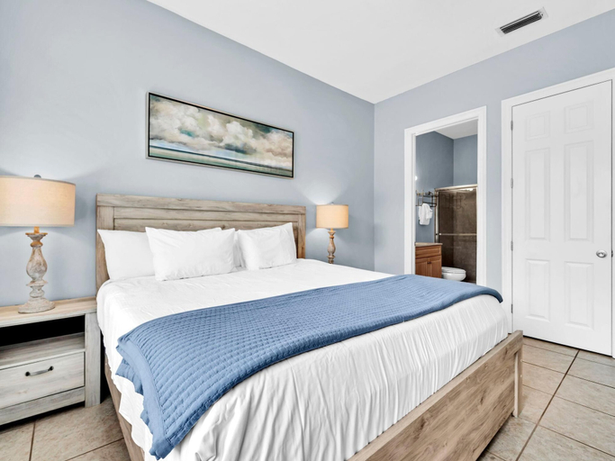 Bedroom 3, La Valencia Beach House, Bay