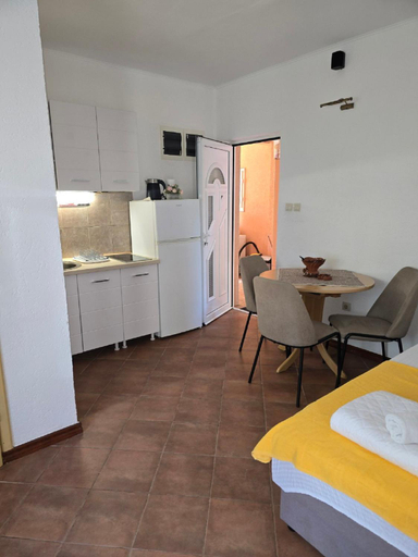 Others 3, Apartments Carpe Diem