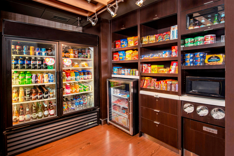Food & Drinks 5, Courtyard By Marriott Rockville, Montgomery