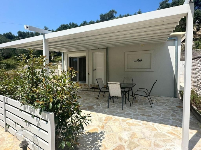 Outdoor dining 5, Rouli's Houses by All About Paxos, Ionian Islands