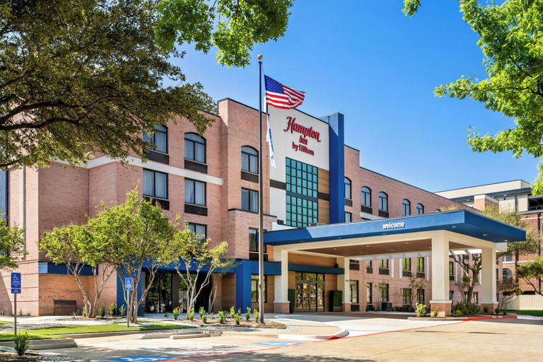 Exterior & Views 1, Hampton Inn by Hilton Addison Dallas, Dallas