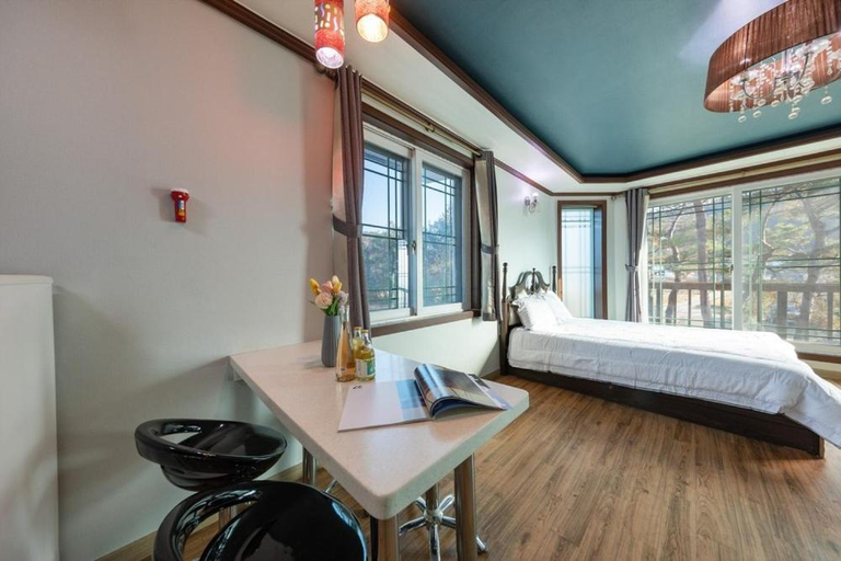 Bedroom 2, Hongcheon Vivaldi Castle, Chuncheon