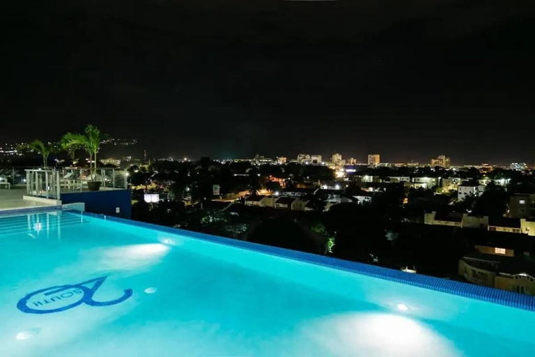 Pool 2, City Apartment in Kingston AC with Pool