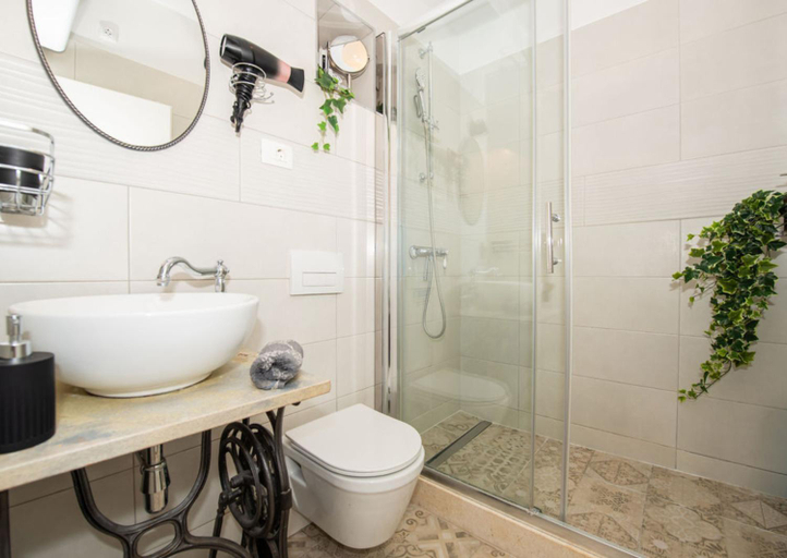 Bathroom 2, True Colors Apartments Split, Split