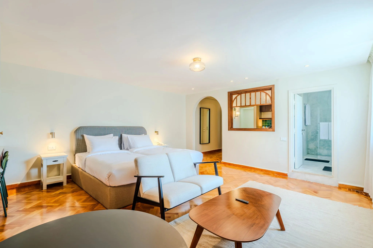 Others 3, Longchamps Hotel, Zamalik