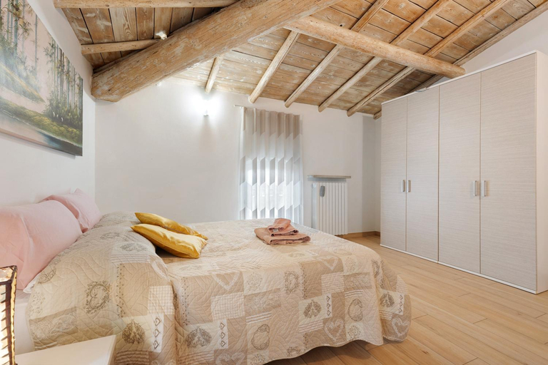 Bedroom 2, Pozzo dei Desideri, Verona