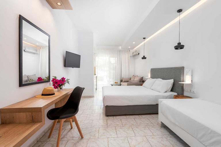 Bedroom 4, Elvita Beach Hotel, South Aegean