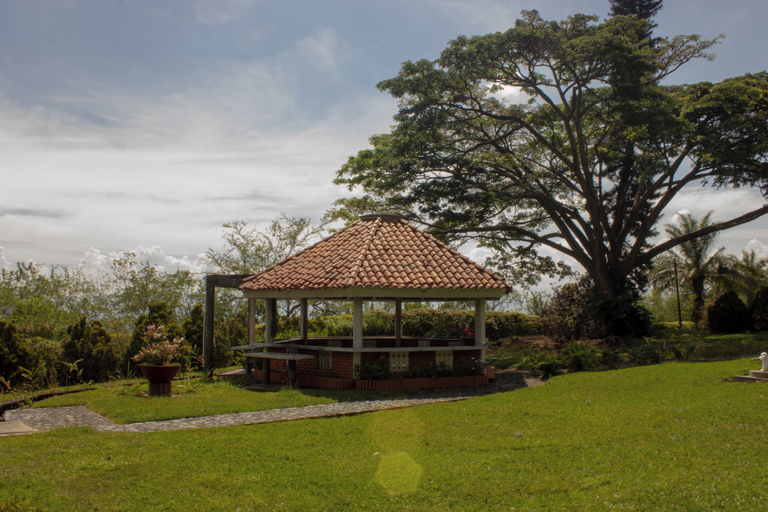 Property grounds 2, Alma Terra Campestre, Ginebra