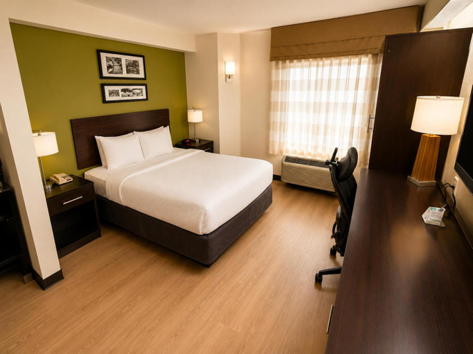Bedroom 3, Sleep Inn Woodbridge - Potomac Mills, Prince William