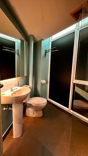 Bathroom 5, Bright Hotel Kelana Jaya, Petaling Jaya